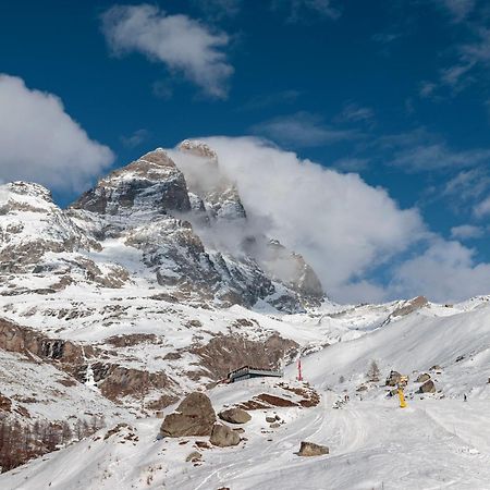 Hellochalet: The One - Luxe Alpine Retreat with Home Theatre & Spa Breuil-Cervinia Exterior photo